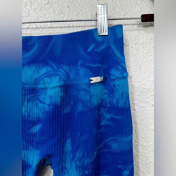 Bombshell Tie Dye SET Caribbean Blue Size M NWT - Picture 11 of 12